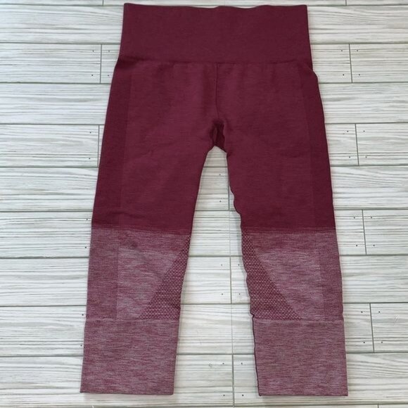 Lululemon capris legging size 4 - Picture 5 of 7